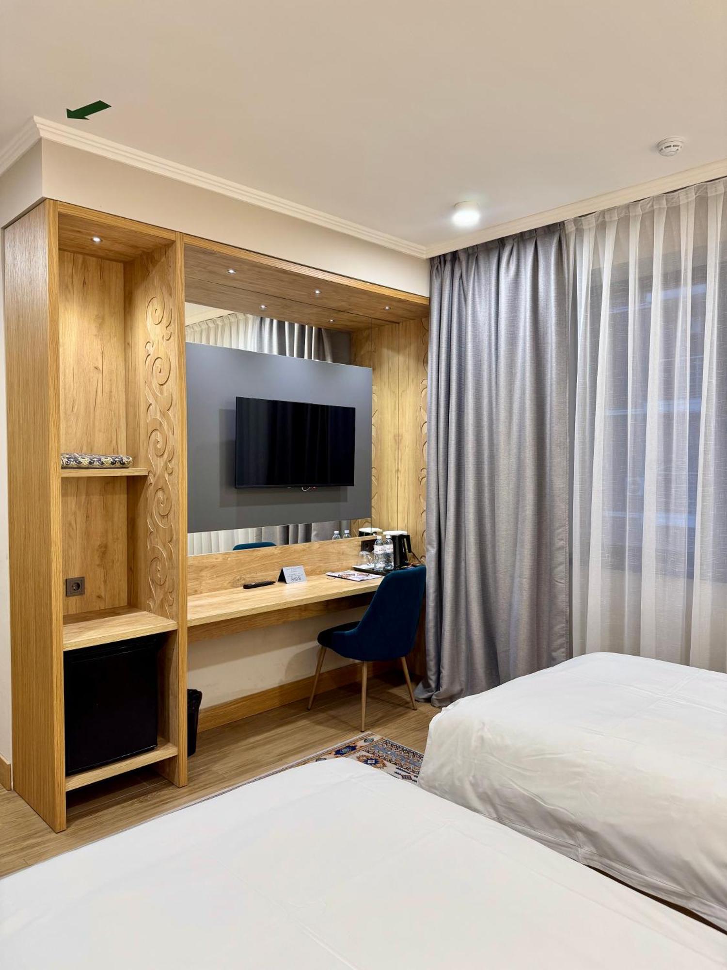 Dami Almaty Hotel Kültér fotó