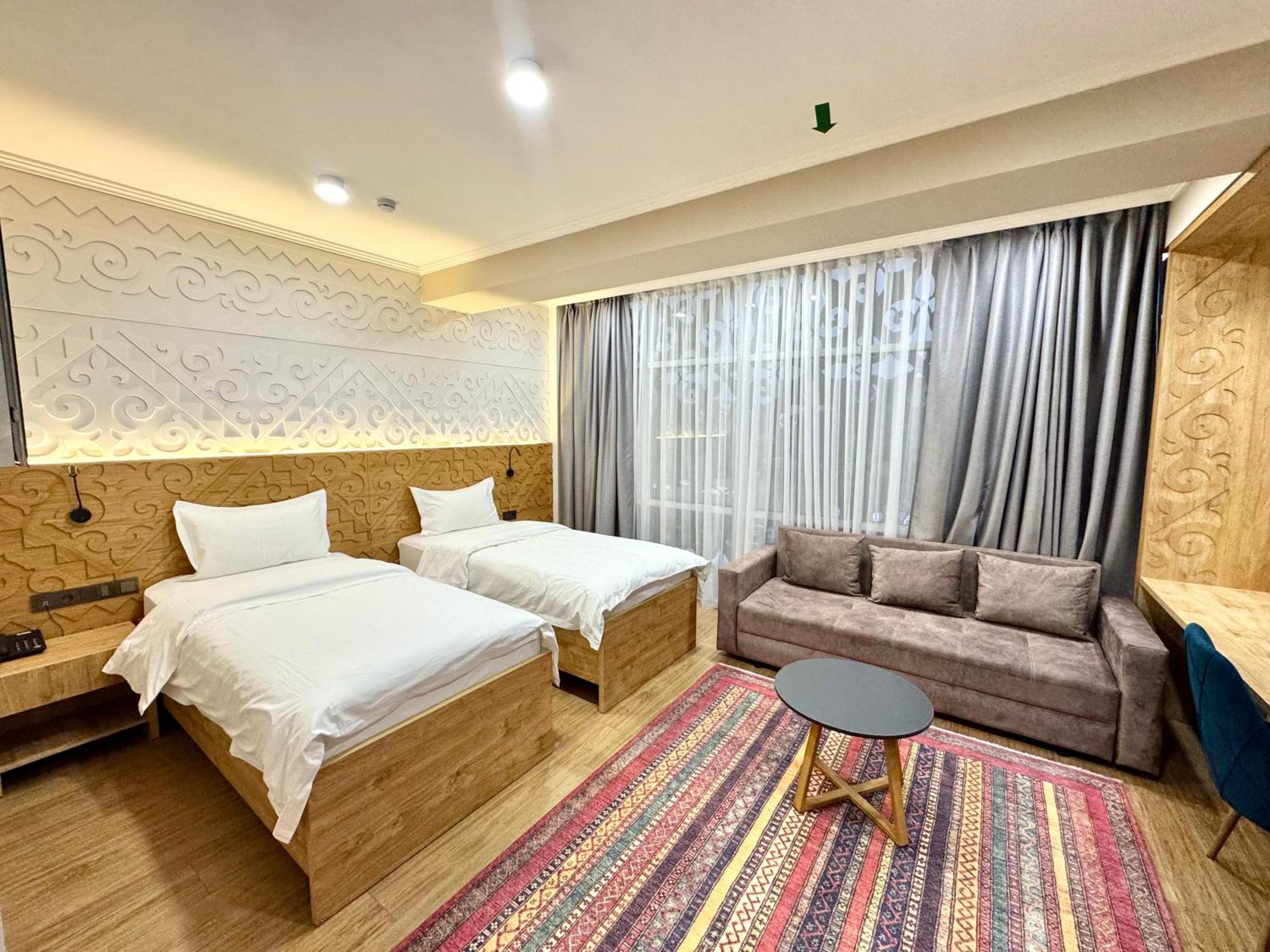 Dami Almaty Hotel Kültér fotó