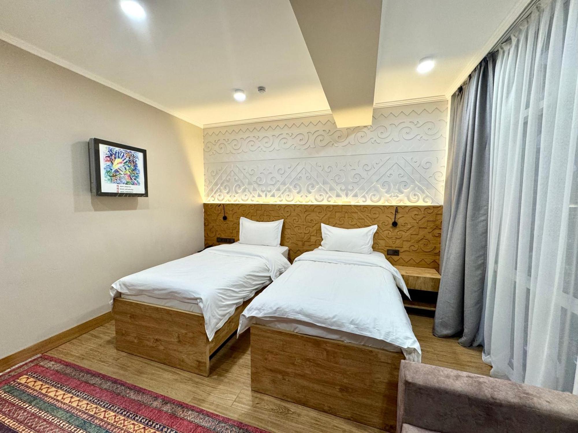 Dami Almaty Hotel Kültér fotó