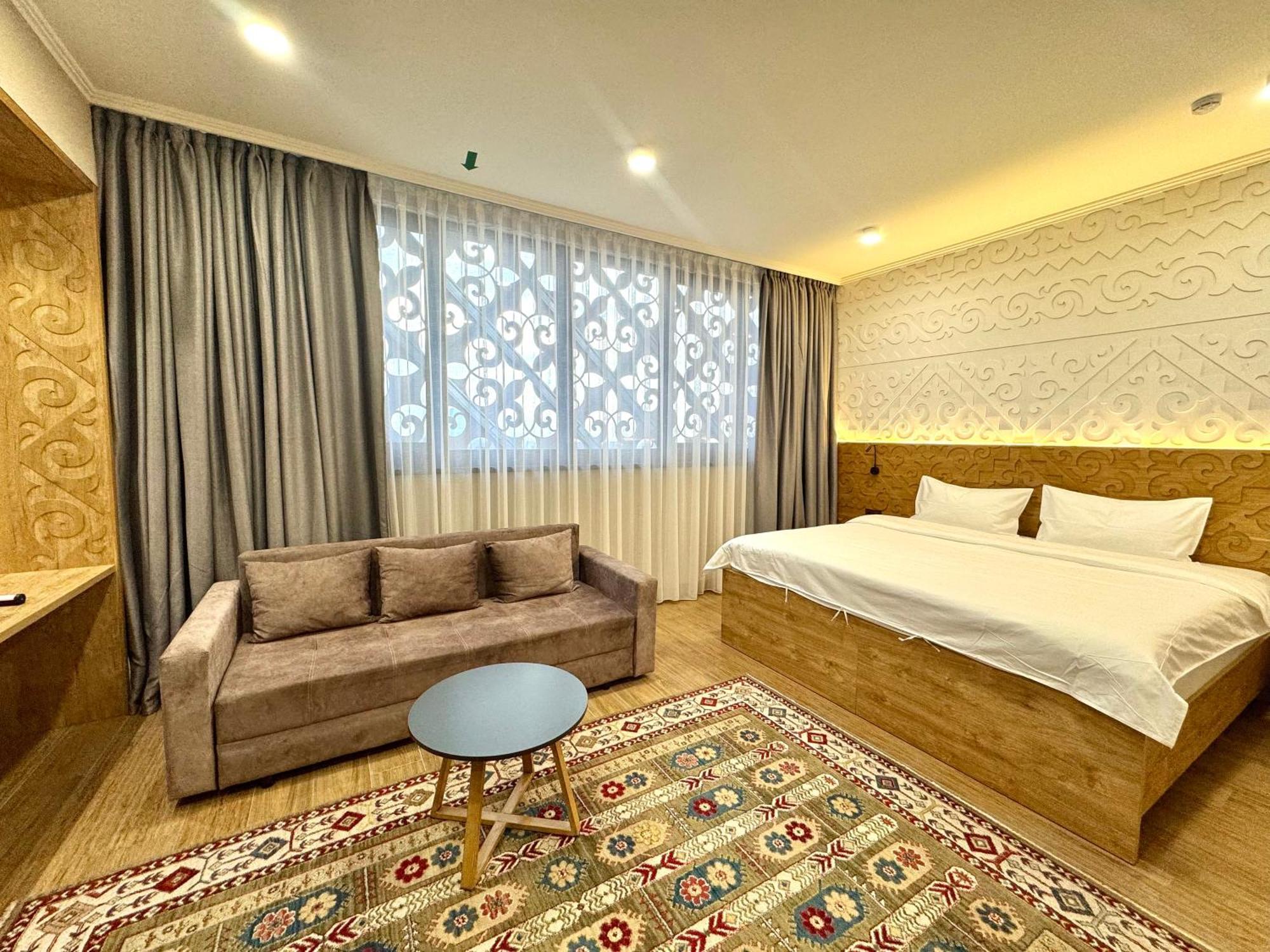 Dami Almaty Hotel Kültér fotó