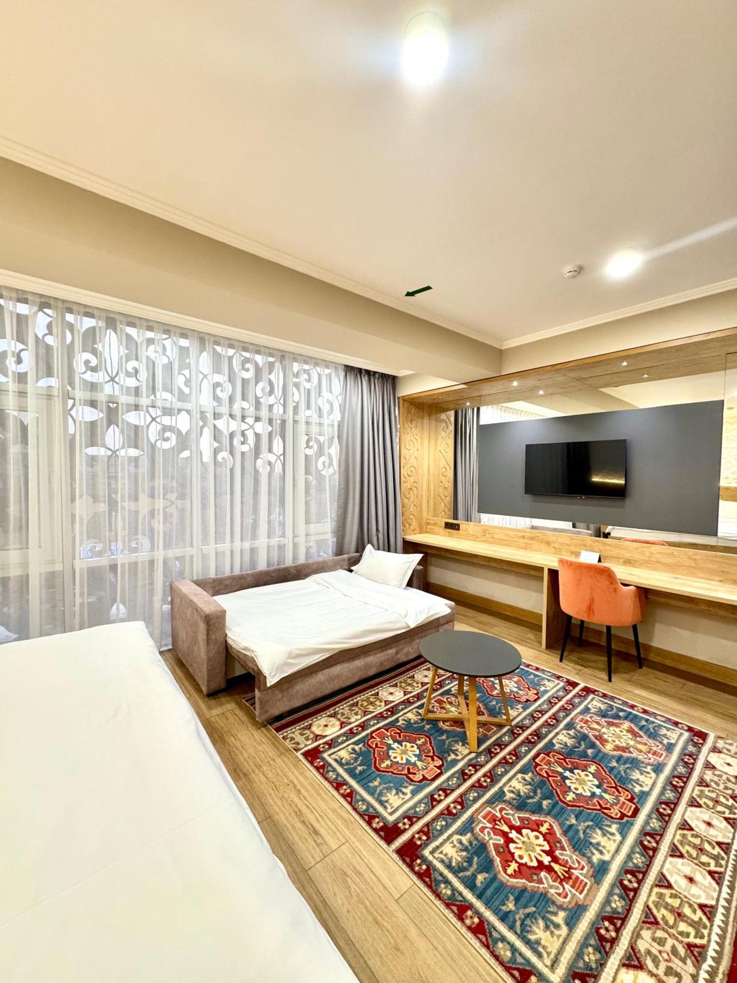 Dami Almaty Hotel Kültér fotó